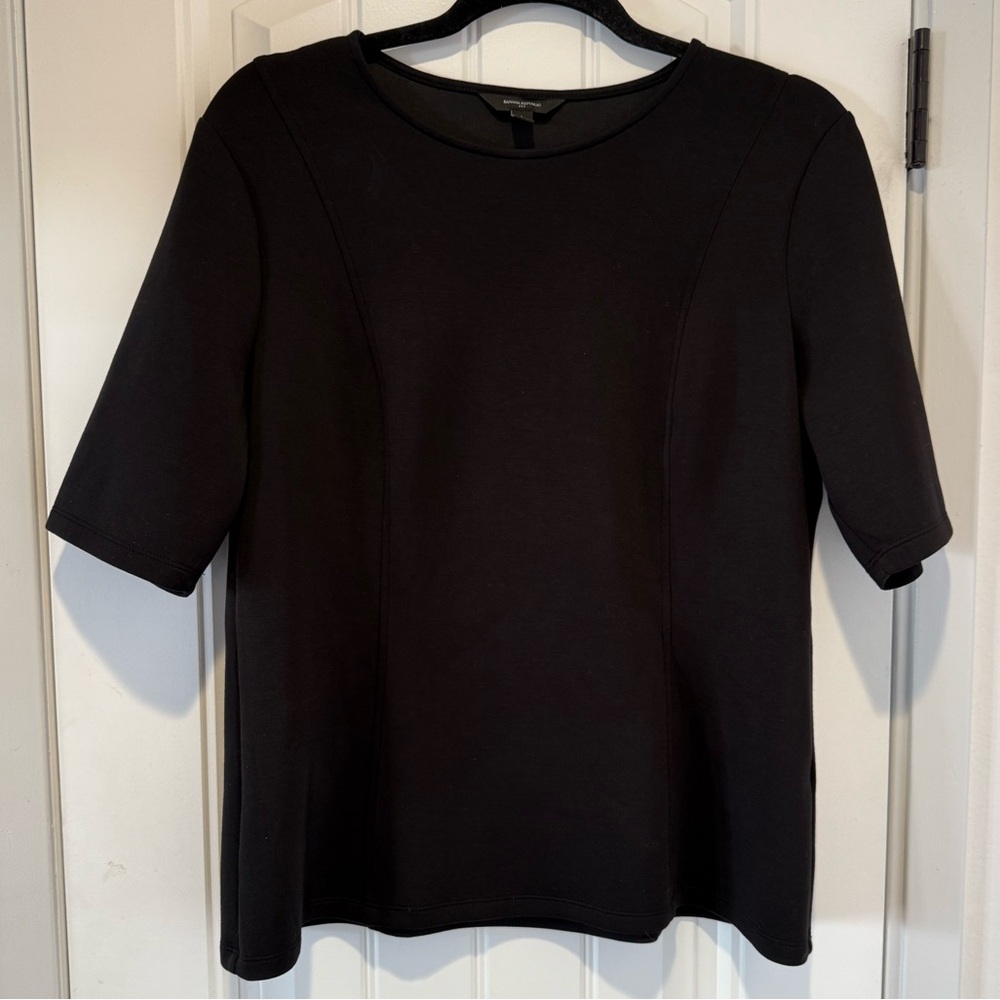 Banana Republic Classic Black Tee Elbow length sleeve structured panels L EUC